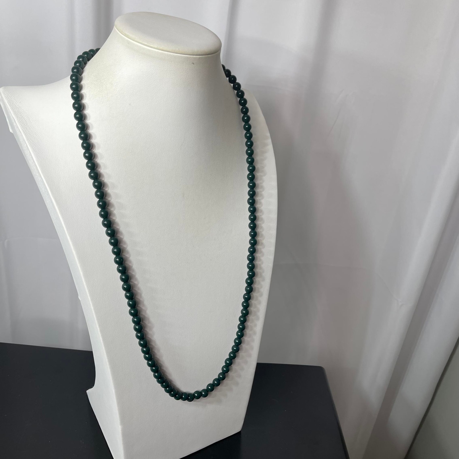 Hunter Green Beads Long Costume Jewelry Unworn New Old Stock 1980s Classic